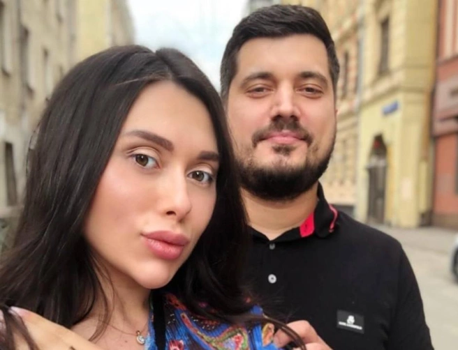 Паша Техник и Ева Карицкая расстались, но она продолжает поддерживать память о нем после смерти и близко общается с мамой рэпера | Источник: Ева Карицкая / T.me